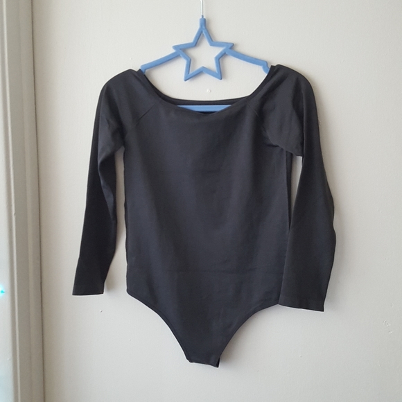 🌙NWT Charcoal Off Shoulder Bodysuit Longsleeve - Picture 5 of 8